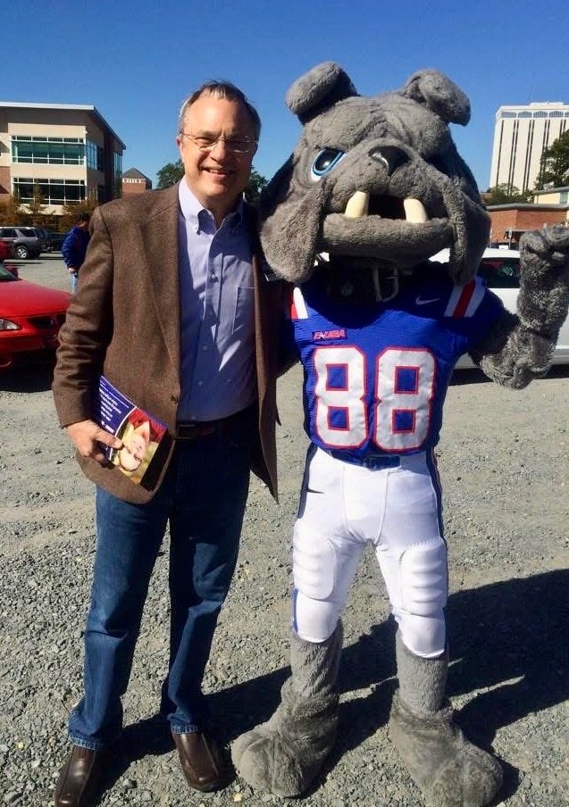 Bruce Siegmund with the Louisiana Tech Bulldog mascot on the Louisiana Tech University campus